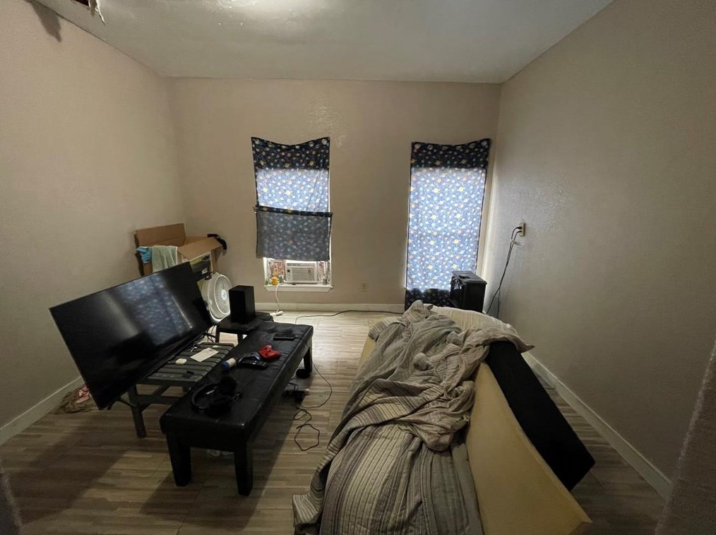 8611 Findlay St, Houston TX 77017-3202 exterior