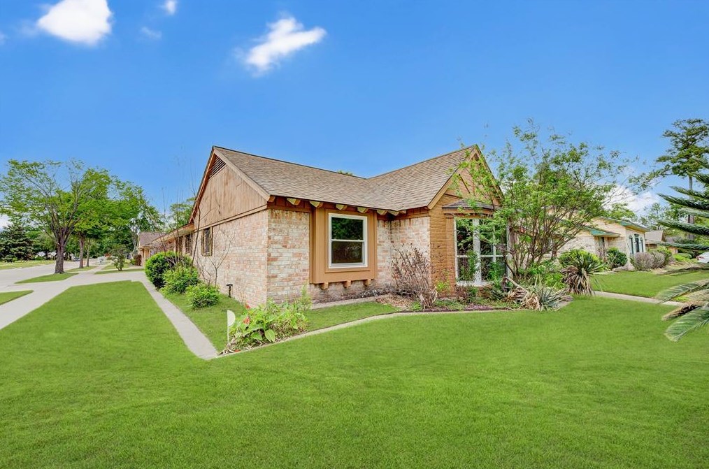 5403 Clift Haven Dr, Houston, TX 77091