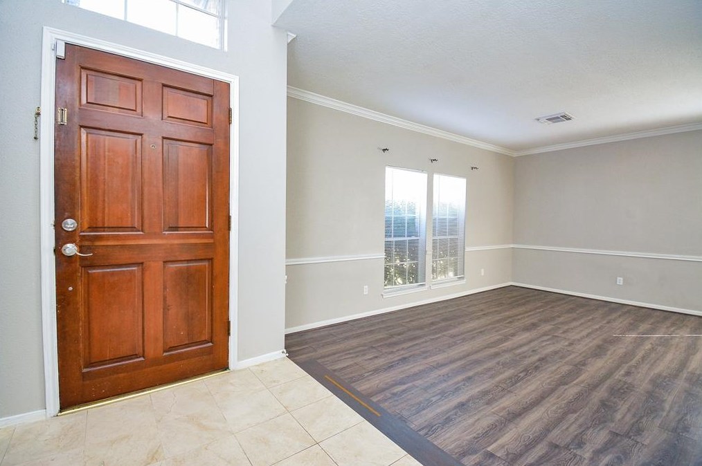 16338 Ginger Run Way, Sugar Land TX  77498-7107 exterior