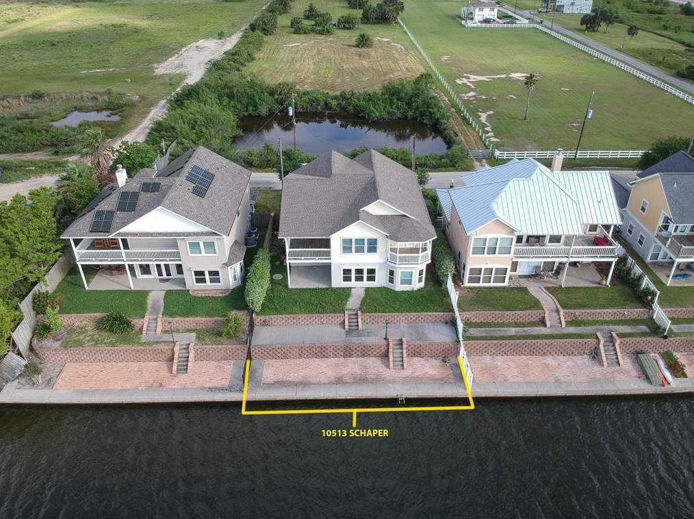 10513 Schaper Rd, Galveston, TX 77554