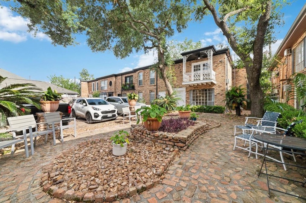 1841 Marshall St #9, Houston, TX 77098