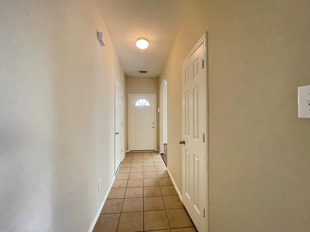 9210 Kransbury Ln, Houston, TX 77095