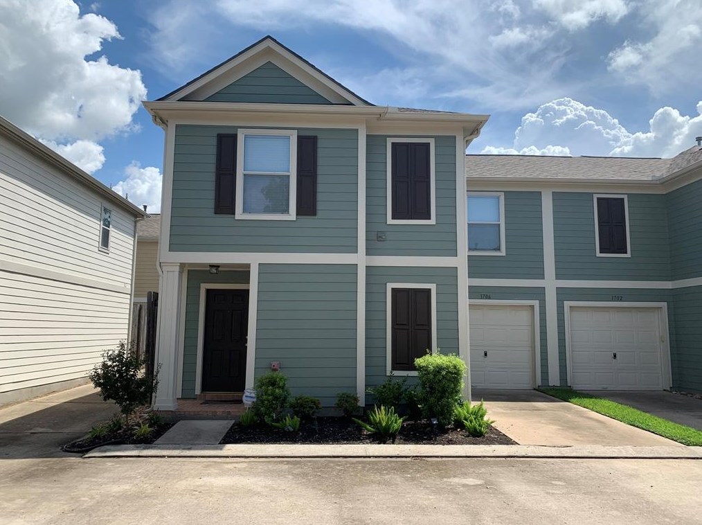1706 Redwing Haven Dr, Houston, TX 77009