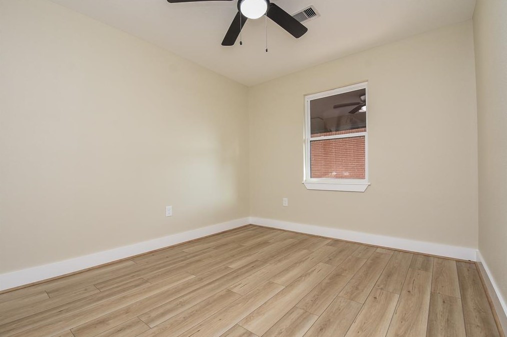 13923 Woodforest, Houston TX 77015 exterior