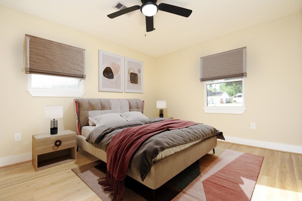 13923 Woodforest, Houston TX 77015 exterior