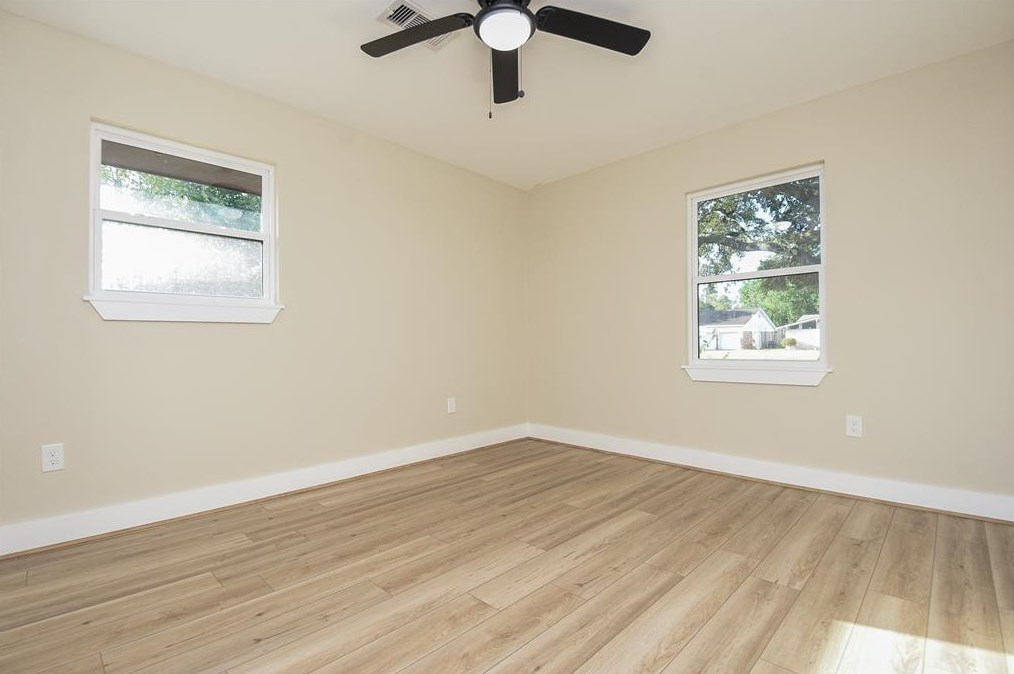 13923 Woodforest, Houston TX 77015 exterior