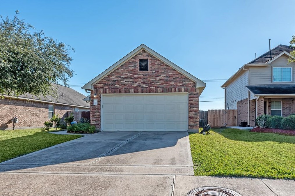 13418 High Banks Ln, Houston, TX 77034