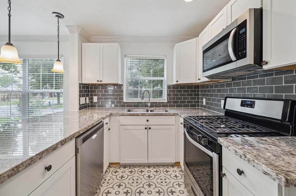 1301 Pearson St, Houston, TX 77023-3623