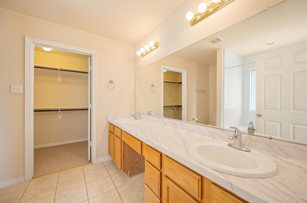 11919 Vita Cir, Houston TX  77070-5755 exterior