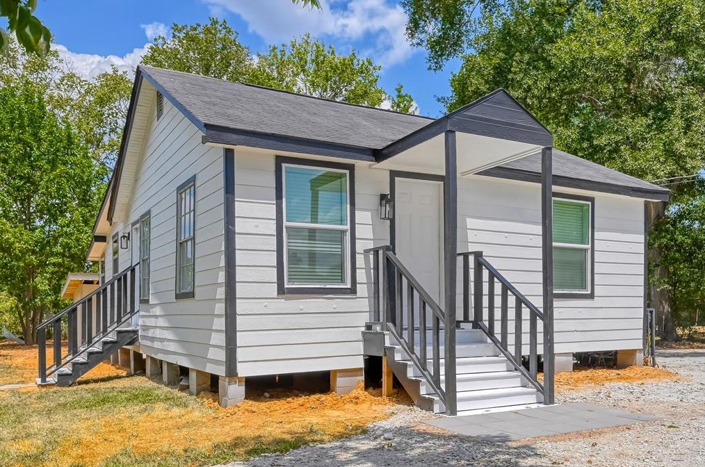 2401 Persimmon St, Houston TX  77093-7918 exterior