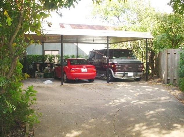 1716 Wroxton Ct, Houston, TX 77005