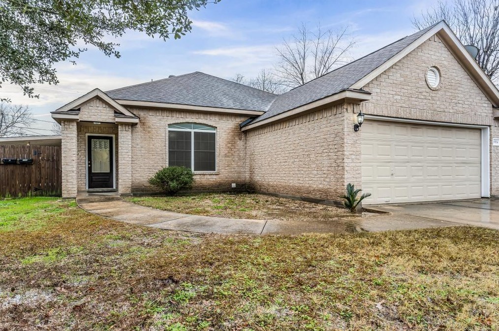11924 Palmsprings Dr, Houston, TX 77034