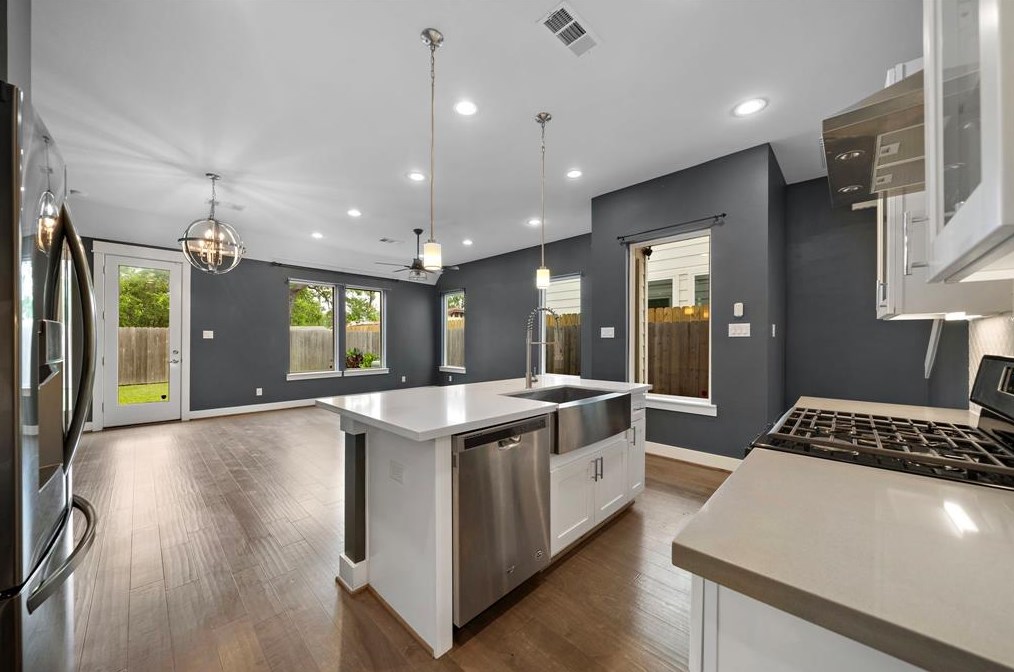 1411 Boswell St, Houston TX 77009-5906 exterior