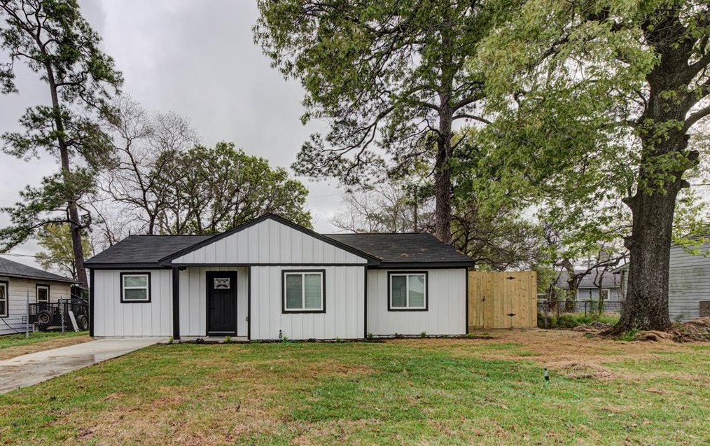 4915 Dickens Rd, Houston, TX 77021-2905