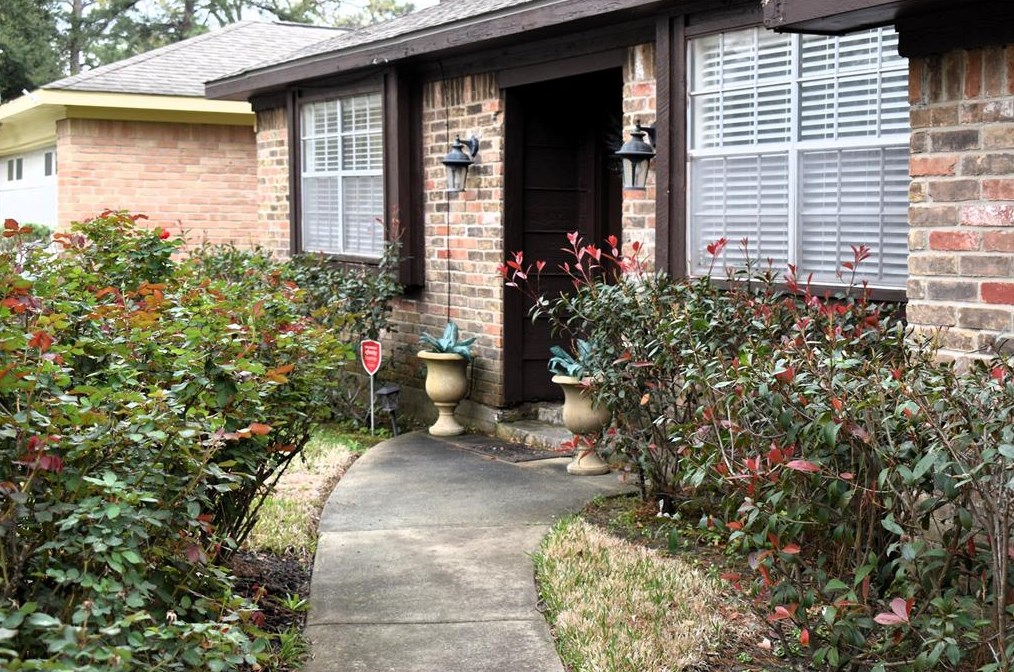 2322 Deasa Dr, Spring, TX 77373-6406
