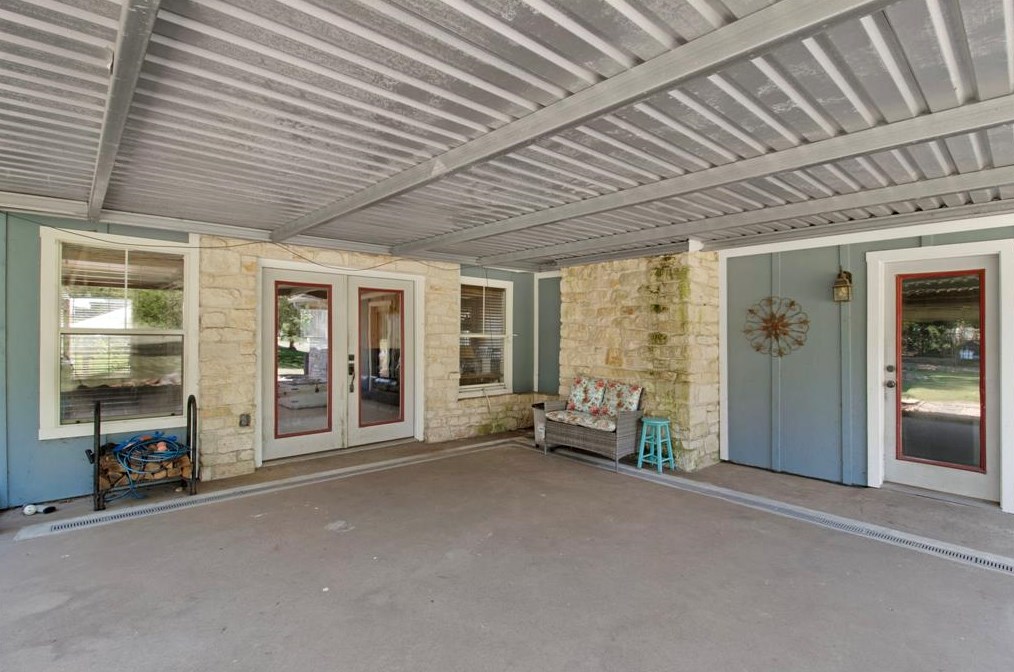 2227 Young Rd, Livingston, TX 77351-4676