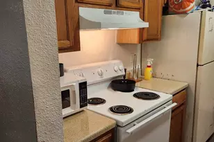 9797 Leawood Blvd, Houston, TX 77099 - Photo 10