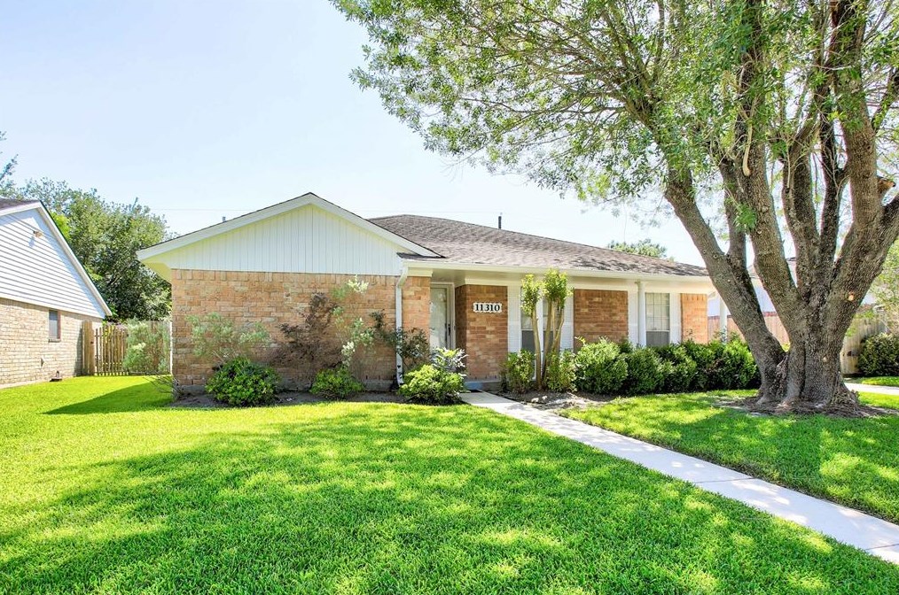 11310 Sagewind Dr, Houston, TX 77089-4529