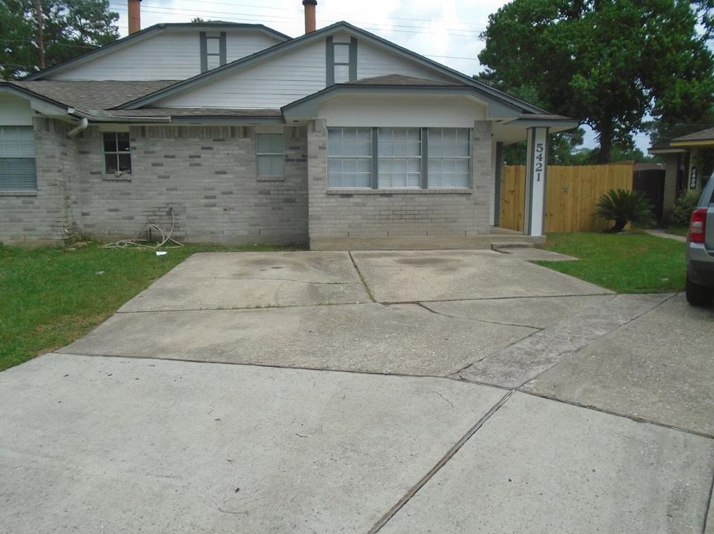 5421 Diane Ct, Spring, TX 77373-8709