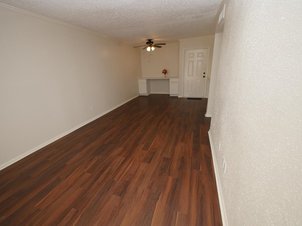 2832 S Bartell Dr #9, Houston, TX 77054