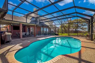 210 River Oaks Dr, Lake Jackson, TX 77566 - Photo 8