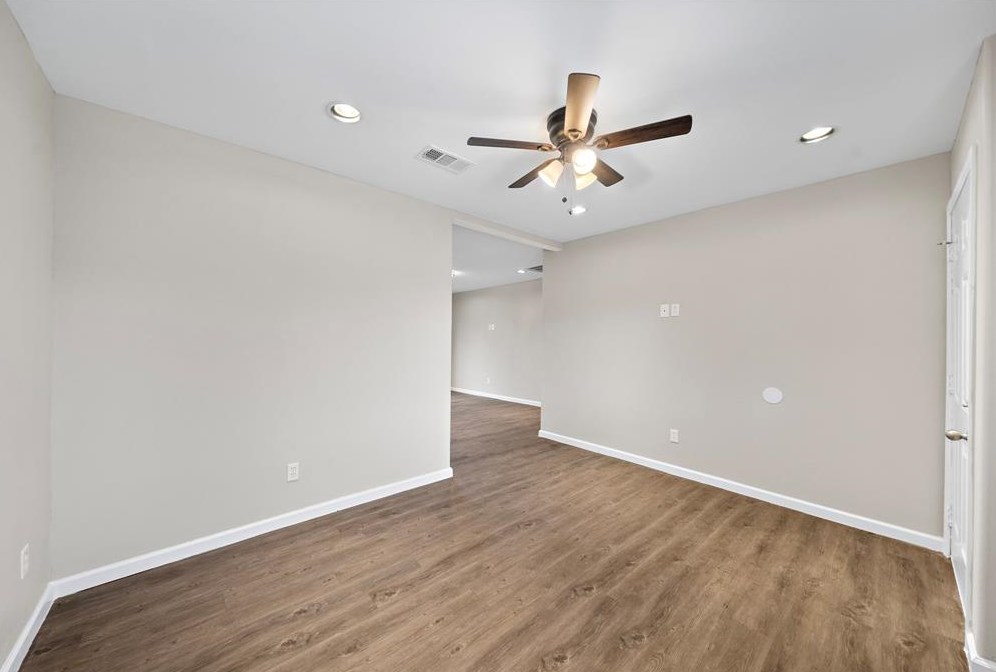 5031 Denoron Dr, Houston TX  77048-1505 exterior