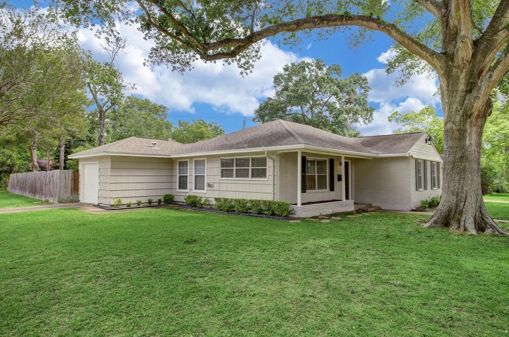 9638 Maribelle Way, Houston, TX 77055
