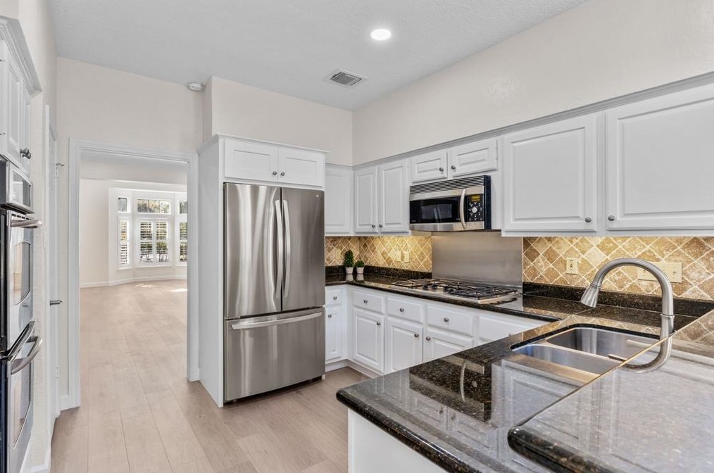35 Amber Sky Pl, Spring TX  77381-4480 exterior