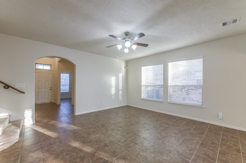 1927 Stieler Dr, Houston TX  77049-1176 exterior