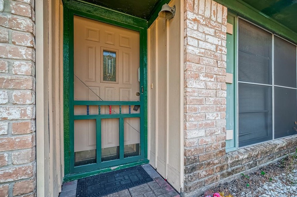 917 Midas Ln, Alvin, TX 77511