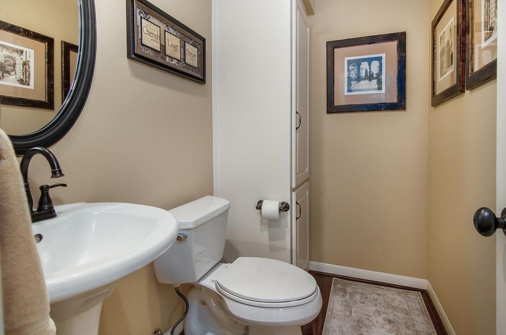10002 Sagemark Dr, Houston TX  77089-5134 exterior