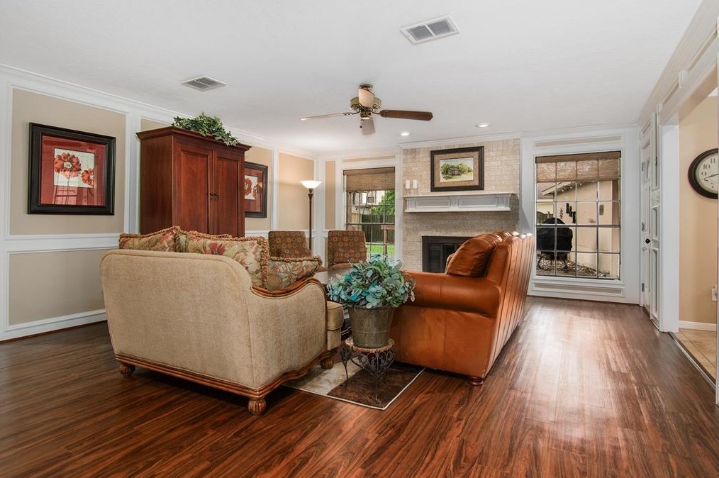 10002 Sagemark Dr, Houston TX  77089-5134 exterior