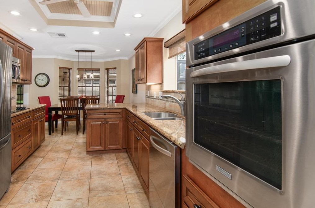 10002 Sagemark Dr, Houston TX  77089-5134 exterior