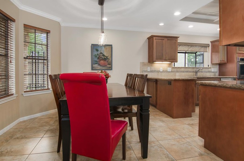 10002 Sagemark Dr, Houston TX  77089-5134 exterior