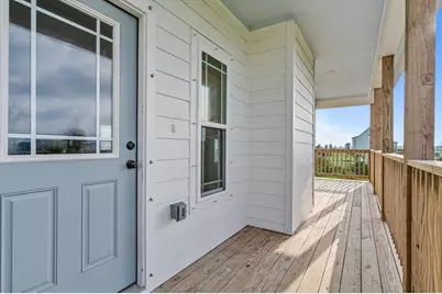 1023 N Bay Street, Gilchrist, TX 77617 - Photo 6