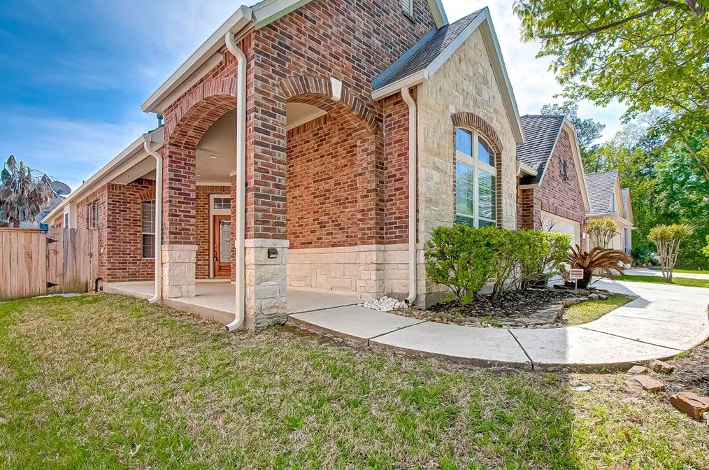 75 Tapestry Forest Pl, Spring TX  77381-4846 exterior