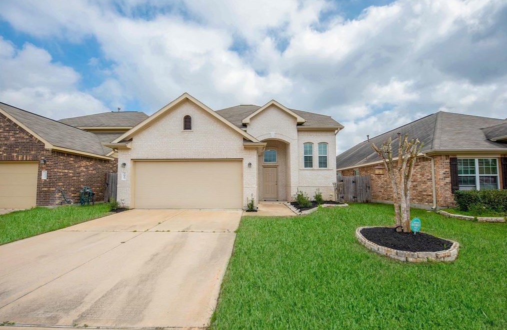 3019 Lake Dr, Katy, TX 77494