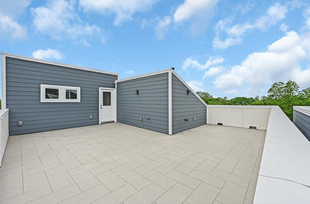 2110 Hadley St, Houston TX  77003-5814 exterior