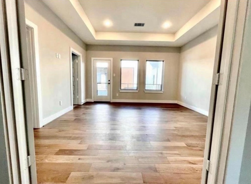 803 Thornton Rd #j, Houston, TX 77018
