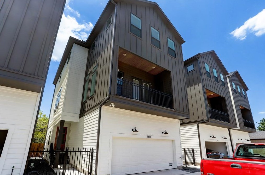1611 25th St, Houston, TX 77008-1519