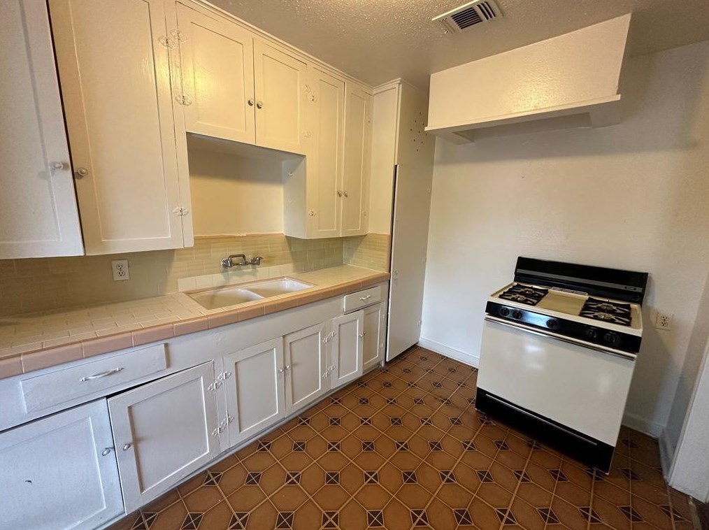4402 Roseland St #04, Houston, TX 77006
