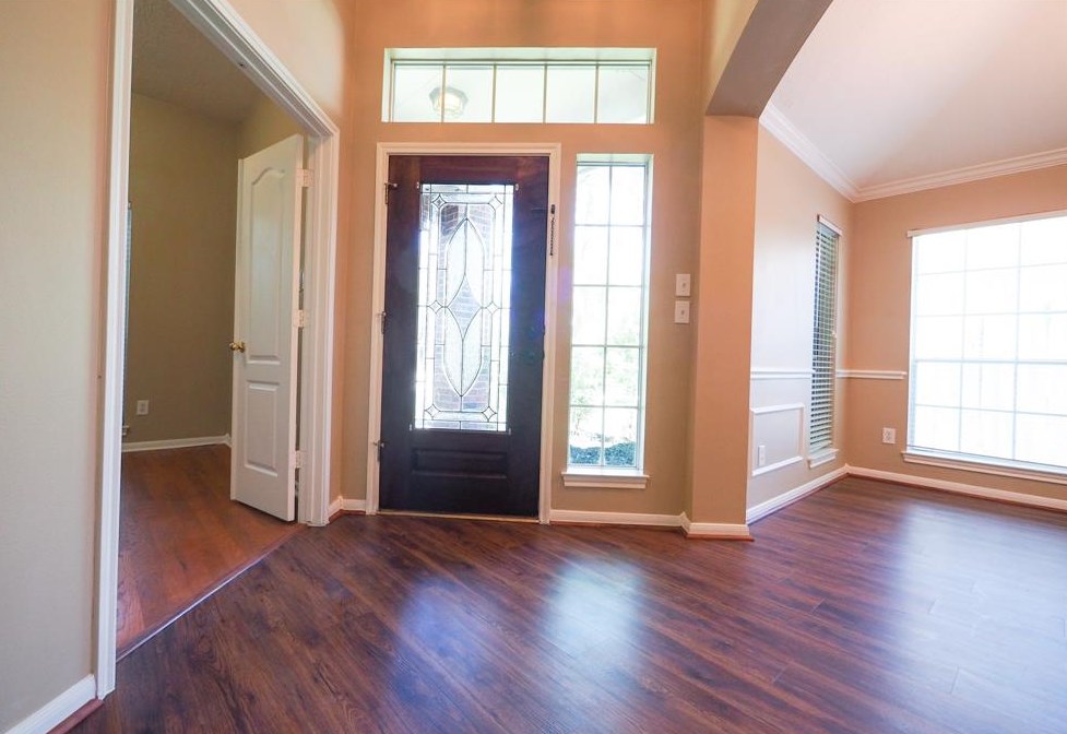 211 Jaimes Ct, Houston TX  77094-1439 exterior