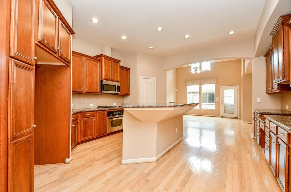 3318 Knollcrest Ln, Pearland, TX 77584
