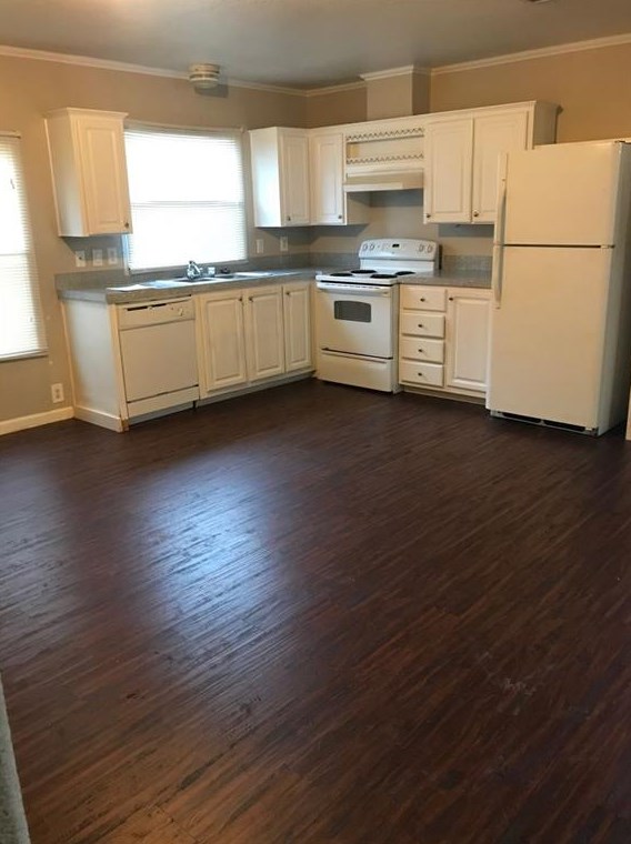 11806 Greenglen Dr, Houston, TX 77044