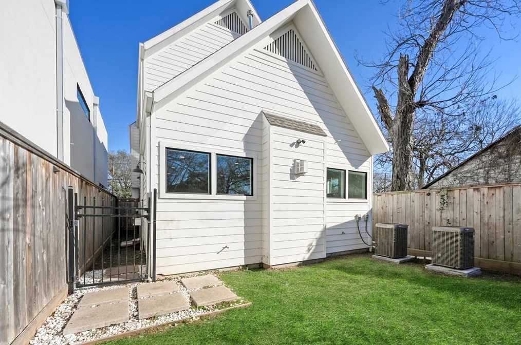 1217 Northwood, Houston TX 77009-6123 exterior