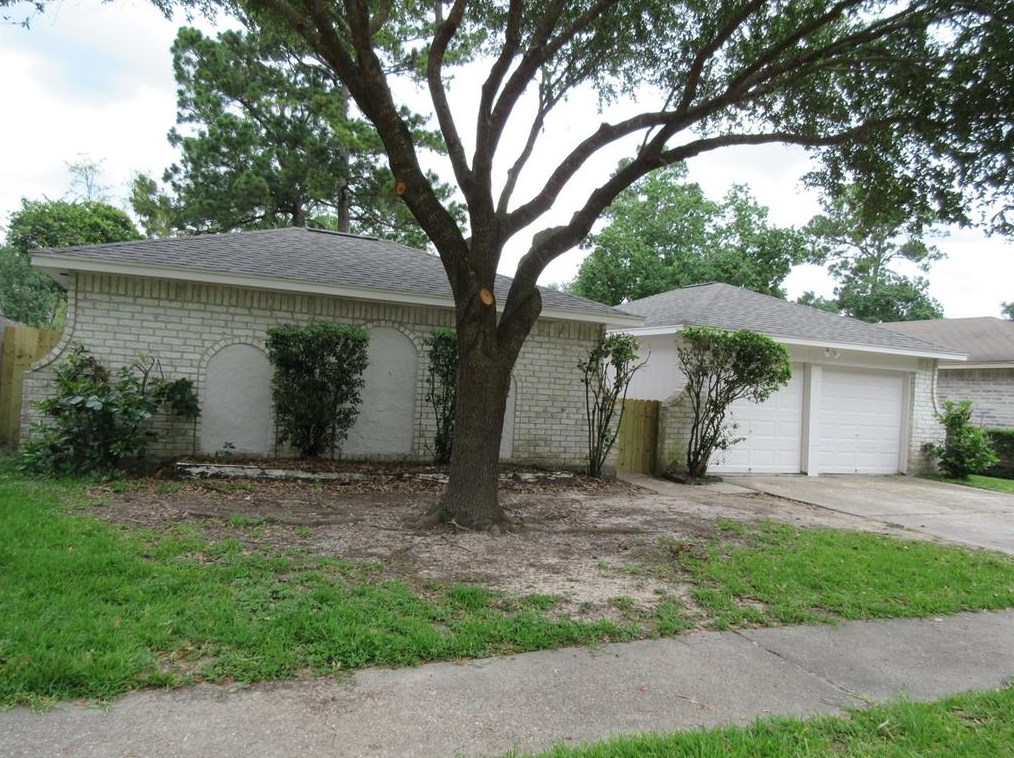 23207 Pine Post Ln, Spring, TX 77373