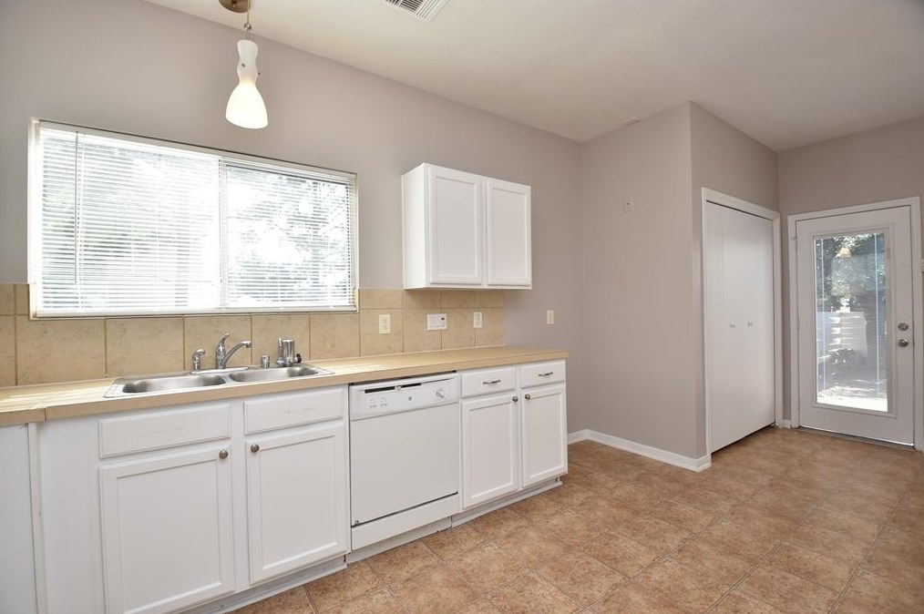 20615 Providence Pt Dr, Katy TX  77449-2057 exterior