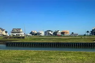 8 Saddlebunch, Hitchcock, TX 77563 - Photo 1