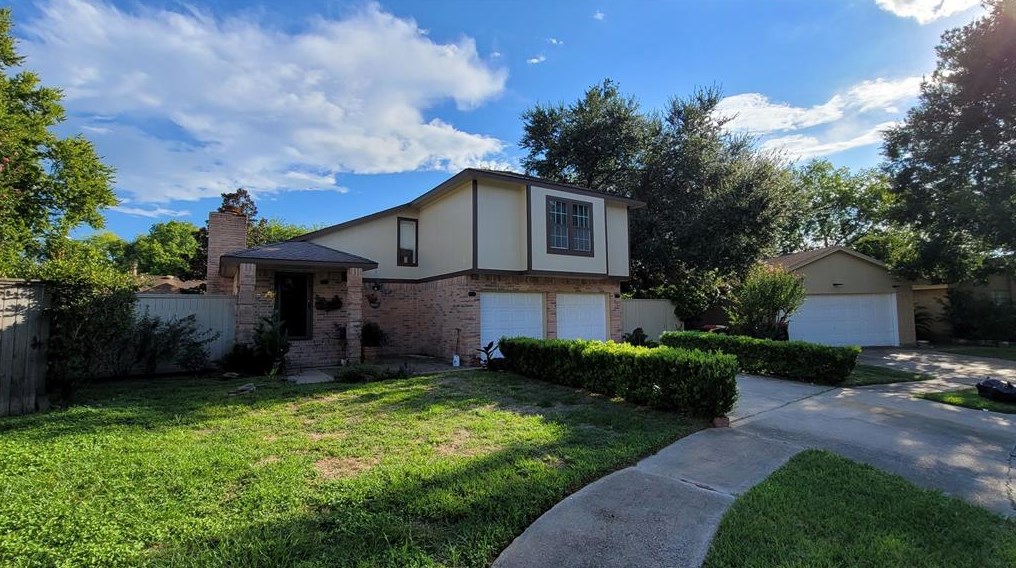 7726 Sorbete Dr, Houston, TX 77083-3654