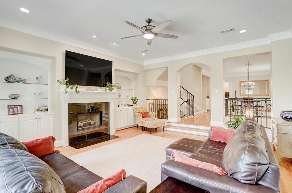 2611 Newman St, Houston TX  77098-1408 exterior